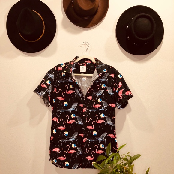 Tops - Flamingo short sleeve button up